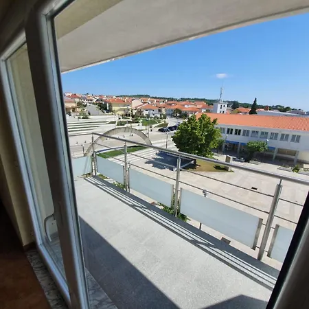 T2 Ansiaes-douro Апартаменты