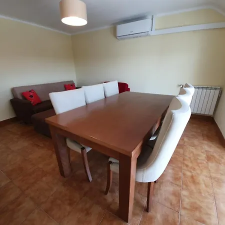 Апартаменты T2 Ansiaes-douro Карразеда-ди-Ансиайнш